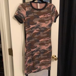 Bodycon pink camo dress
